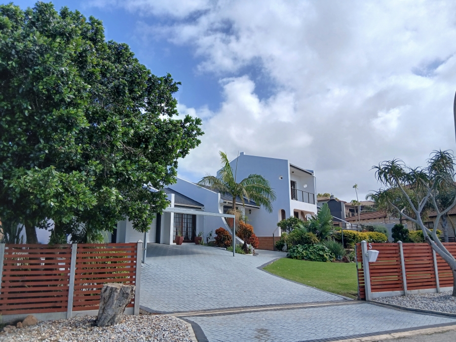 3 Bedroom Property for Sale in Wavecrest Eastern Cape